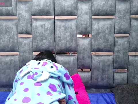 Sofi_y_Sarahx's cam snapshot