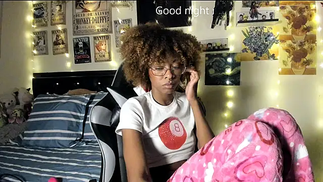 Cristal_Jonas@xh's cam snapshot