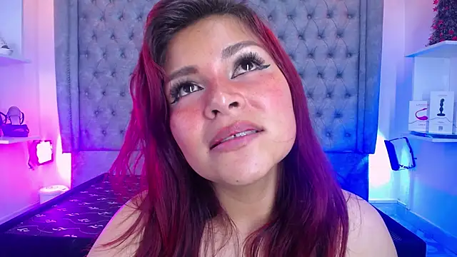 Ashly_moss_'s cam snapshot