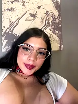 Hailey-Fox's cam snapshot