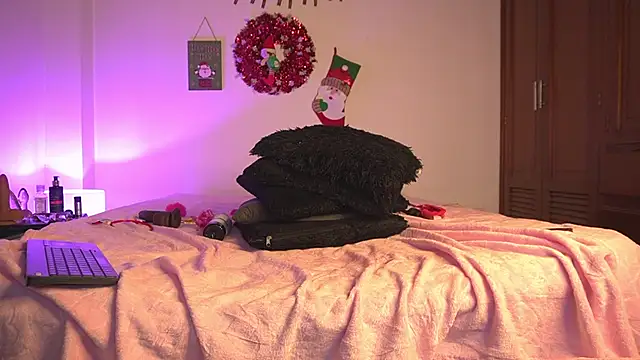 noah_0814's cam snapshot