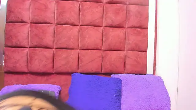 AANGELADIAZZ's cam snapshot