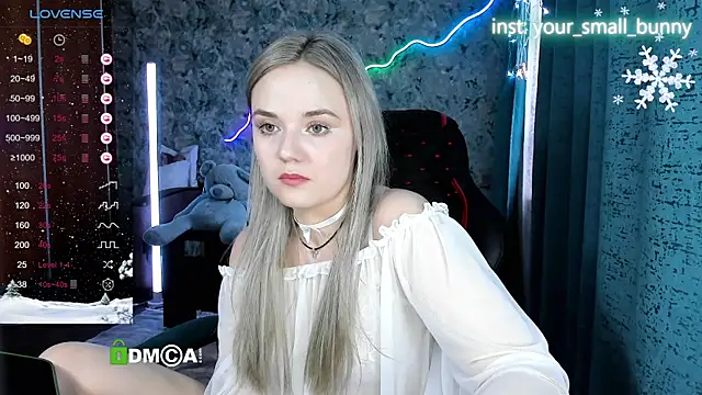 Your_small_bunny's cam snapshot