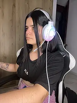 2Angela_'s cam snapshot