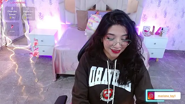 MARIANA_TAY1's cam snapshot