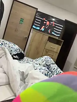 Yunaraa live sex cam