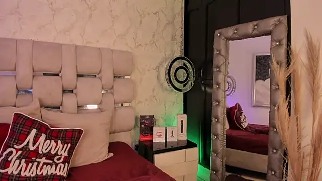 laura_bassi's cam snapshot