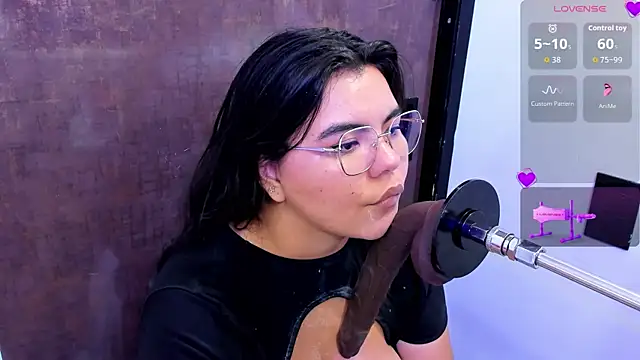 klhoe_boobs's cam snapshot