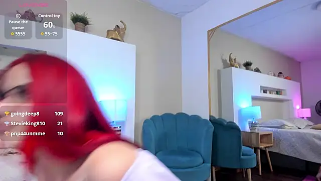 Sophie_Russell_'s cam snapshot