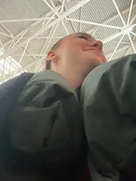 KiraSunshine's cam snapshot