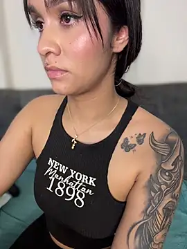 Isabella-Teen's cam snapshot