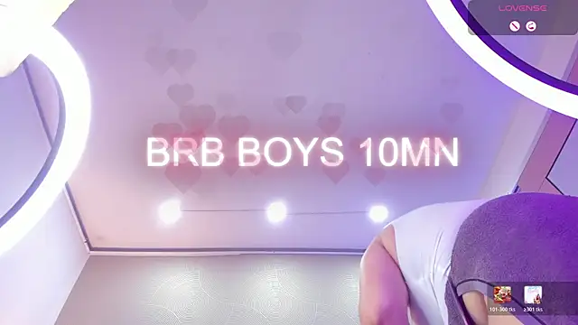 Emilyboobss live sex cam