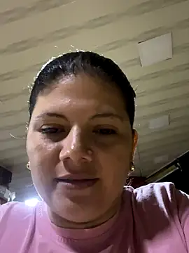 lady_and_charly's cam snapshot