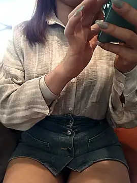 Baby-Linh's cam snapshot