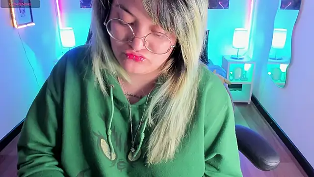 lucky-leah's cam snapshot