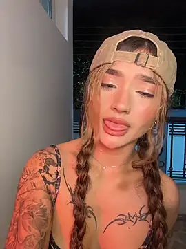 Arianavillada's cam snapshot