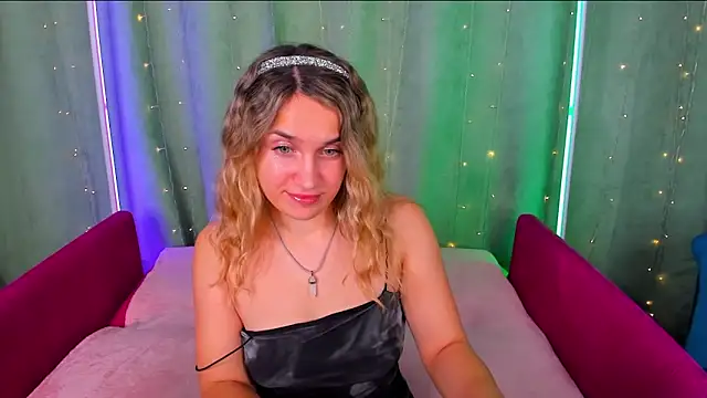 Milka_Blond's cam snapshot