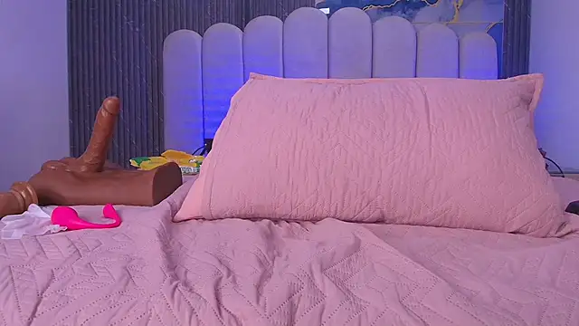 abbyrouss_'s cam snapshot