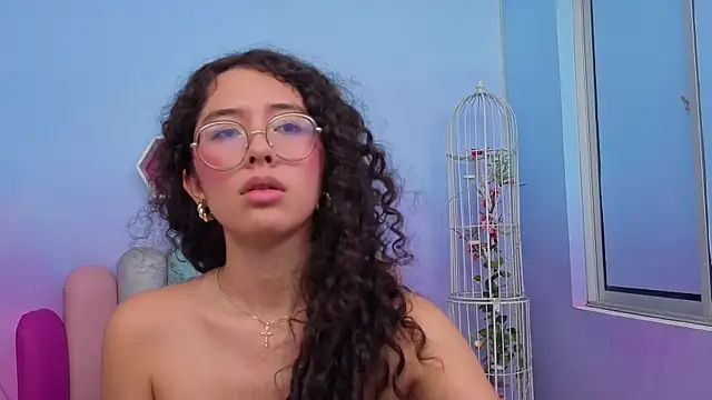 Sasha-Monroe's cam snapshot