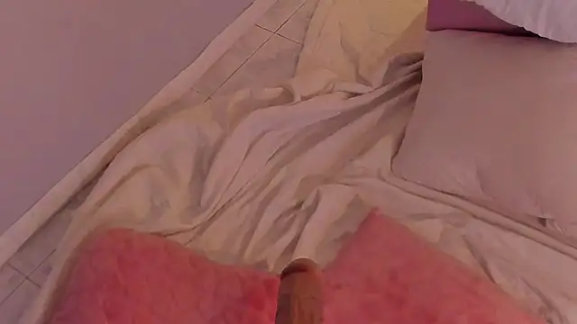 miel_18's cam snapshot