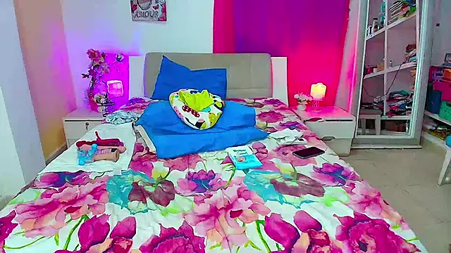 Kendralove31xxx's cam snapshot