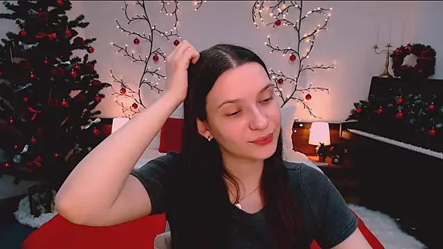 charming_berry's cam snapshot