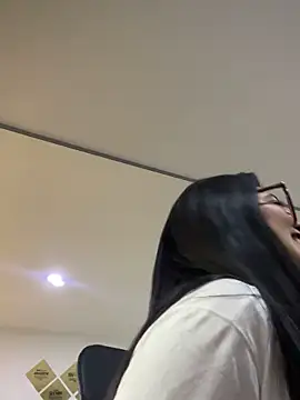 TAMARALEWISMD's cam snapshot