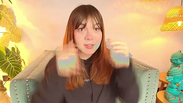 Fluffy_Bubble21's cam snapshot