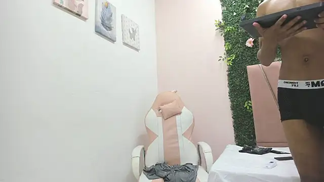 maikol_twinkx's cam snapshot