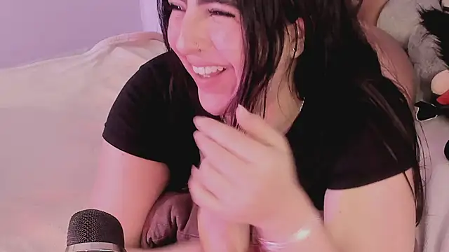 Camila_Matinez_'s cam snapshot