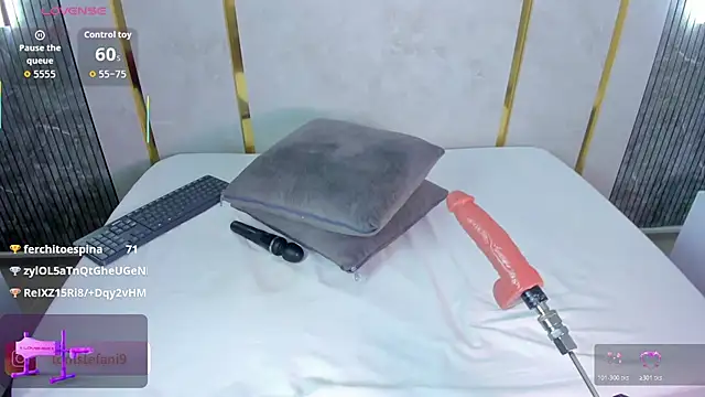 amor_smith_'s cam snapshot