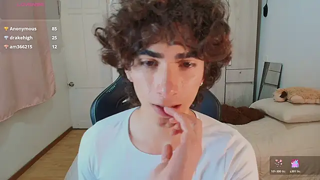 Nude_Boy18 live sex cam