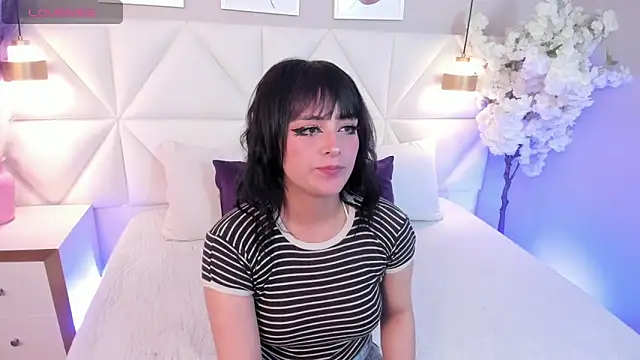 Adara__carter_'s cam snapshot