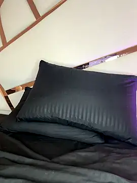 Celeste_Valencia_'s cam snapshot