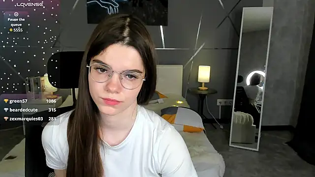 miss__evelyne's cam snapshot