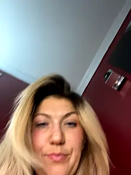 LittleMissEeve's cam snapshot