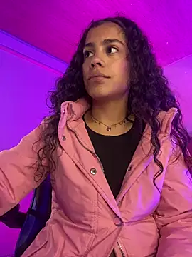 NINA_18_YEARS's cam snapshot