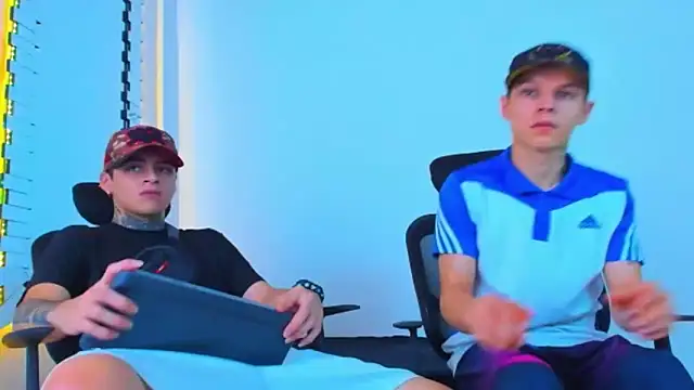 HOT_boy2025's cam snapshot