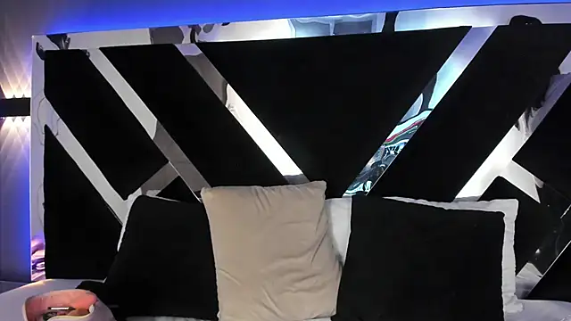 MeganR_ live sex cam