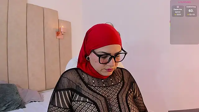 _naylaa_'s cam snapshot