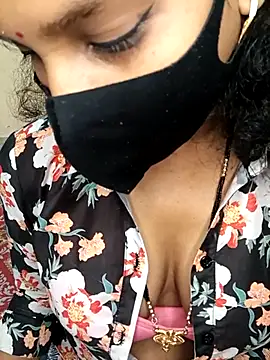 Desi_Hot_Queen live sex cam