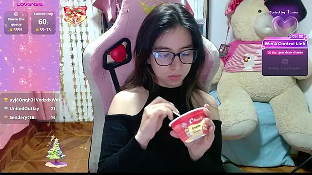 Maggie_Fox3's cam snapshot