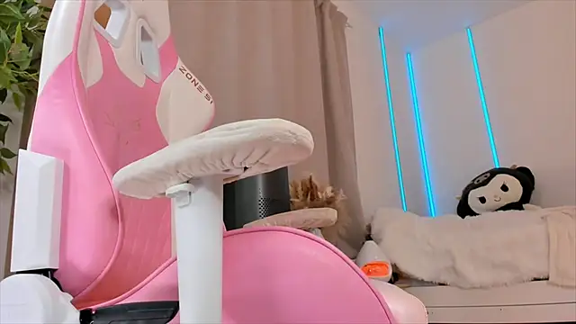 Lily_Young's cam snapshot