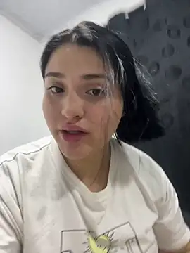 pareja_curiosa19's cam snapshot