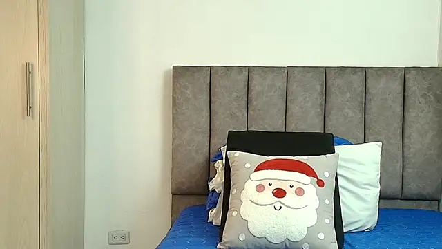 karina_lewis_'s cam snapshot