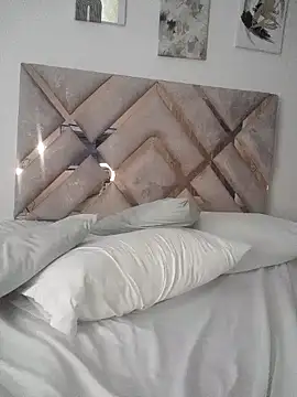 Scarlet-Noir25's cam snapshot