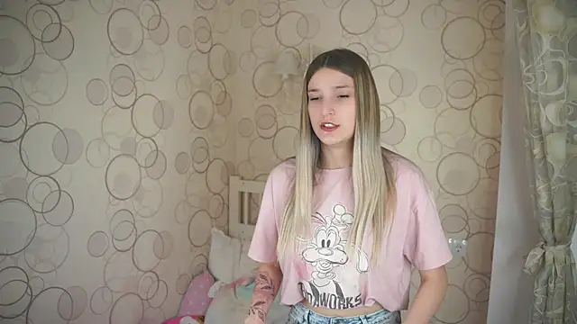 SerinaBinderup's cam snapshot