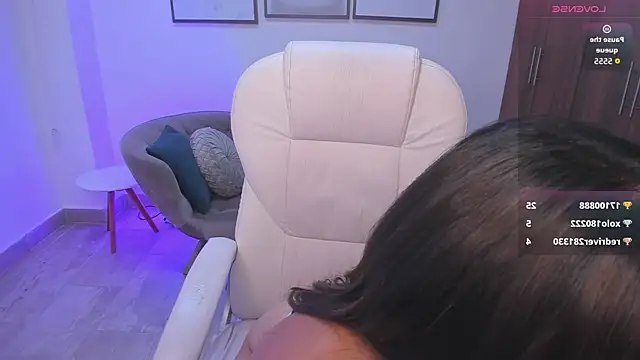 Karliie_kloss_'s cam snapshot