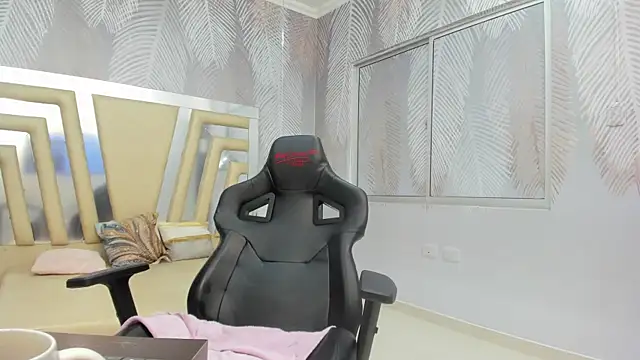 Nataly-Blonde's cam snapshot