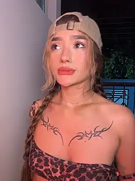 Arianavillada's cam snapshot